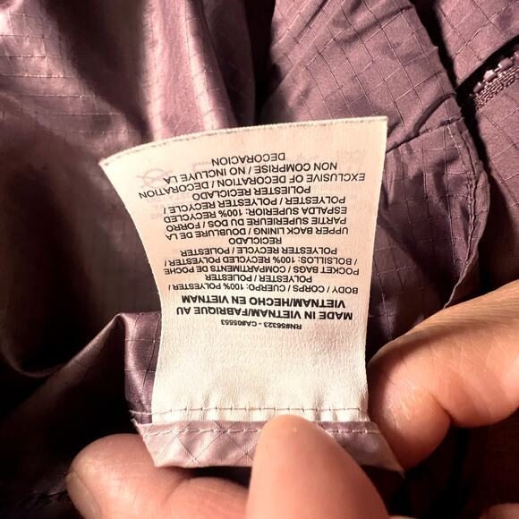 NikeWomans Sportswear Hooded Wind Runner Jacket, 2 Toned Purple Plum Size: XL - Picture 12 of 14